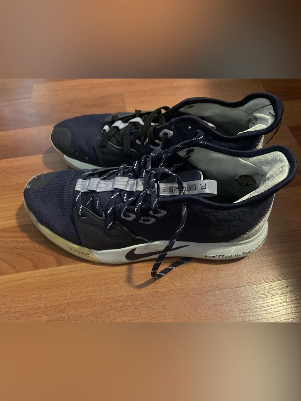 Nike Men's Navy Blue and White Athletic Shoes